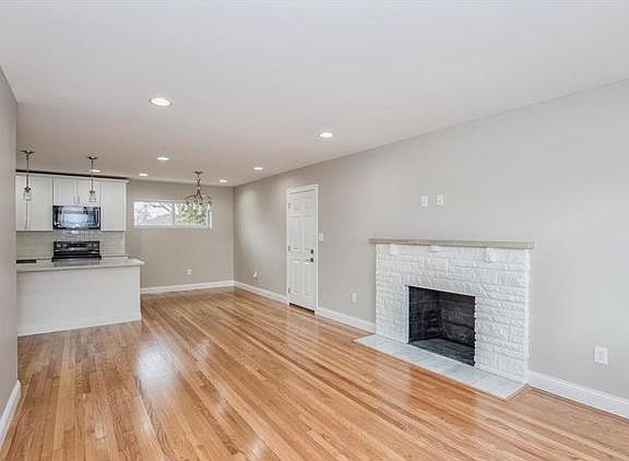 2nd image of 649 Kirkshire Dr