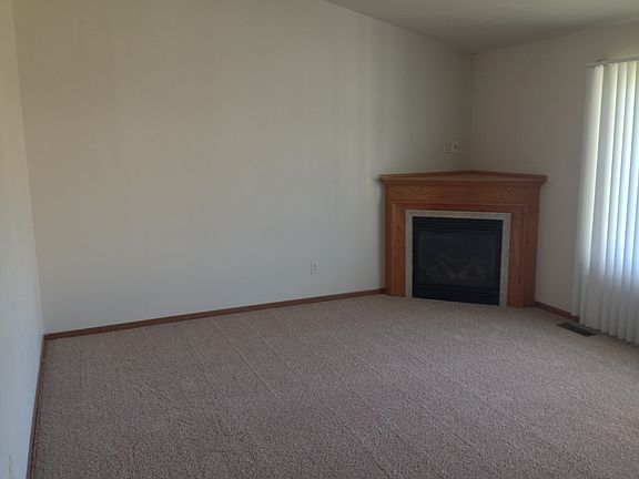 3rd image of 2211 11th Ave E