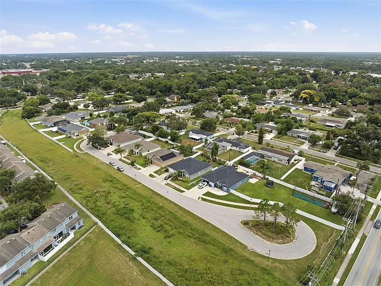 508 Debra Dr — Photo 32