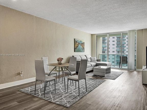 4th image of 19390 Collins Ave APT 1112
