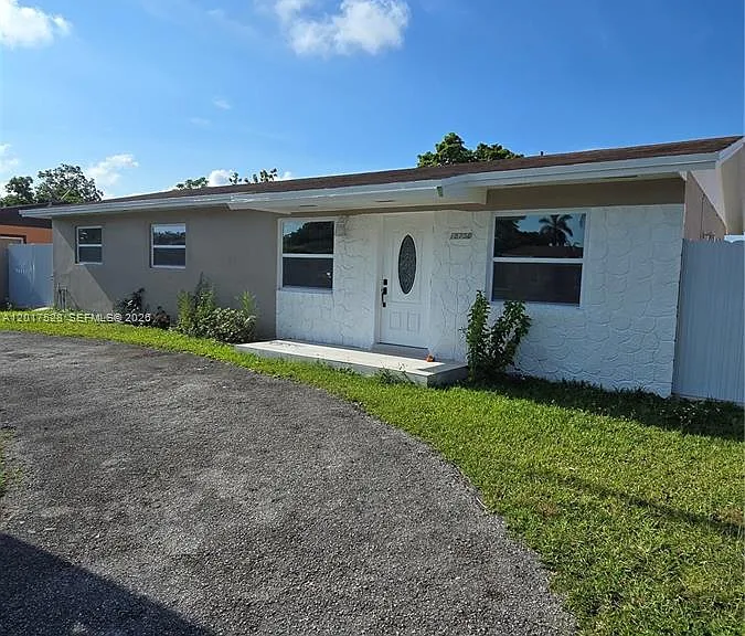 15750 SW 297th St #0 — Photo 1