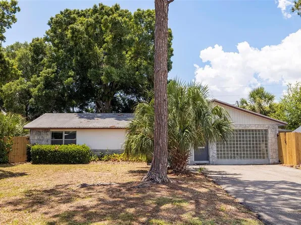120 74th Ave NE, Saint Petersburg, FL 33702