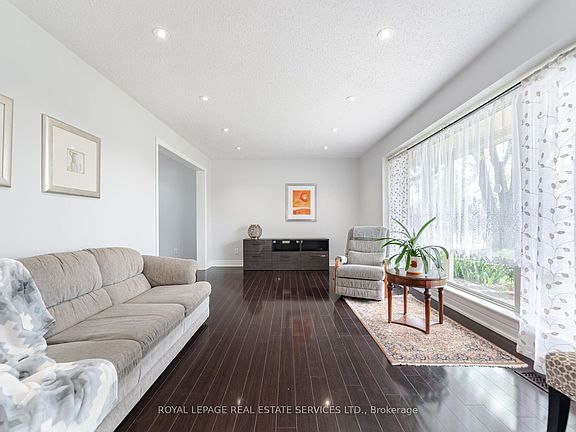 4th image of 39 Aberdeen Cres