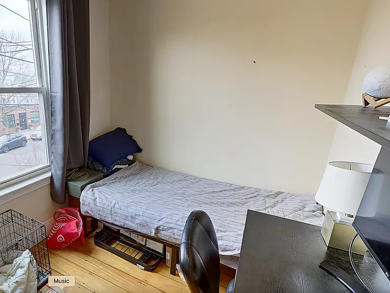 376 Washington St #2 — Photo 2