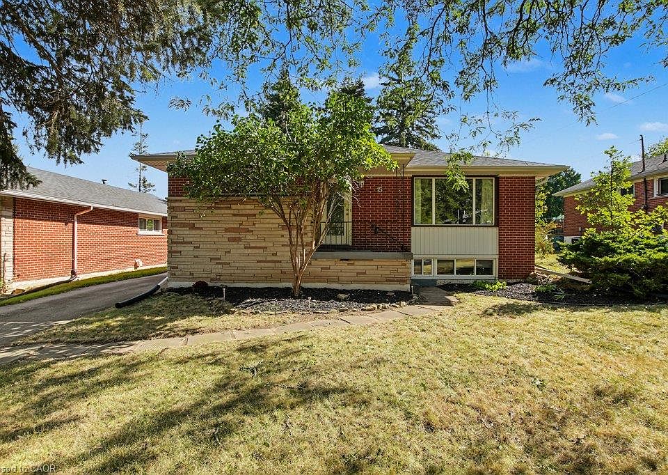 1st image of 15 Carwyn Cres