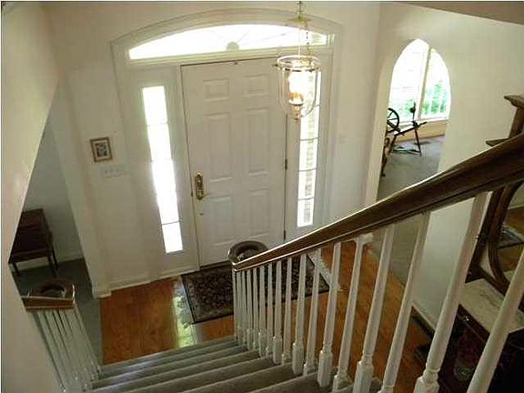 4th image of 48 E Lake Forest Pl