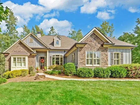 8742 Nesting Trl, Lula, GA 30554