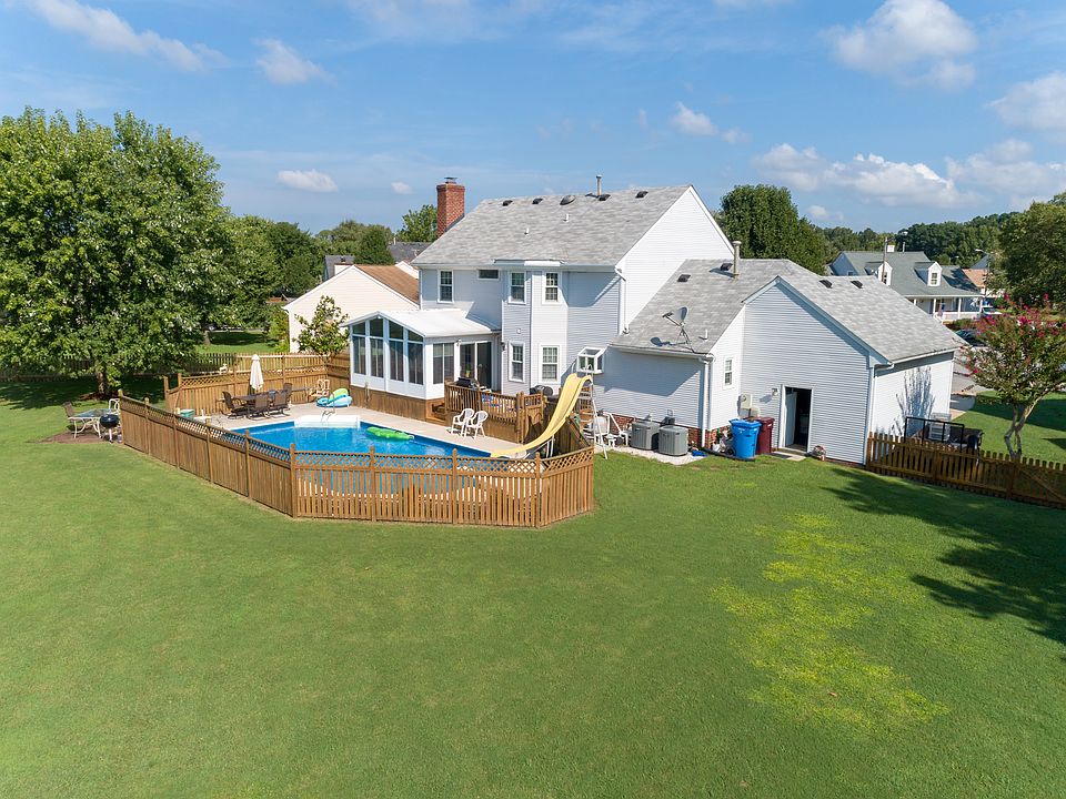 1st image of 319 Marlow Ct