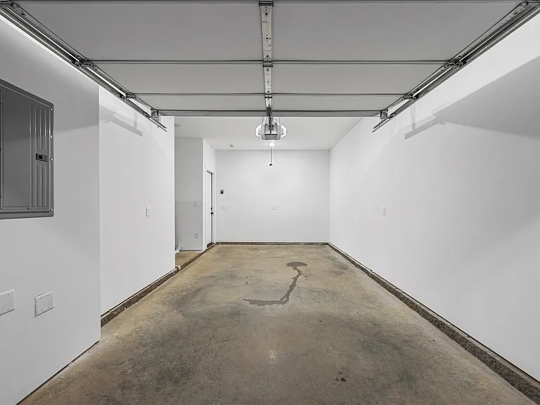 2624 S Main St #4 — Photo 30