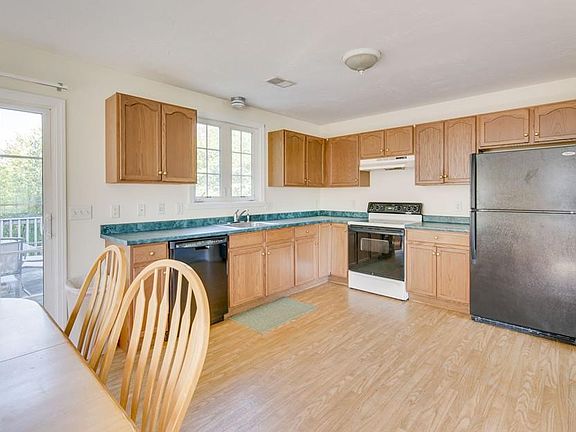 5th image of 12 Hamilton Way