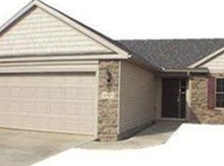 1718 Lake Forest Dr, Huron, OH 44839