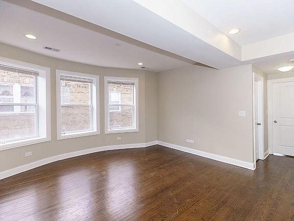 2nd image of 1507 W Bryn Mawr Ave #3F