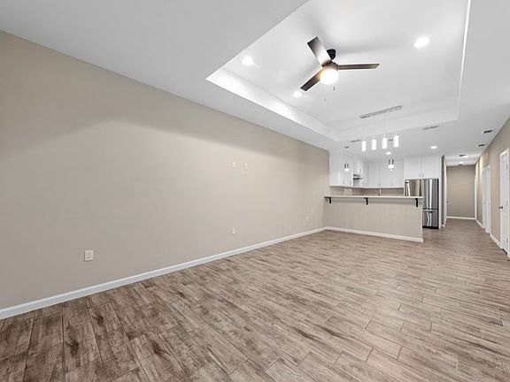 5th image of 1117 Escondido Ln W APT A