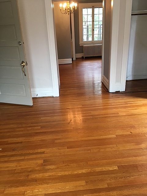 Apt 2, empty living room