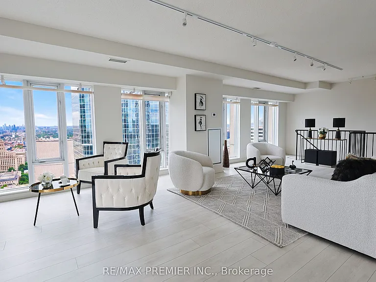 210 Victoria St #4407 — Photo 12
