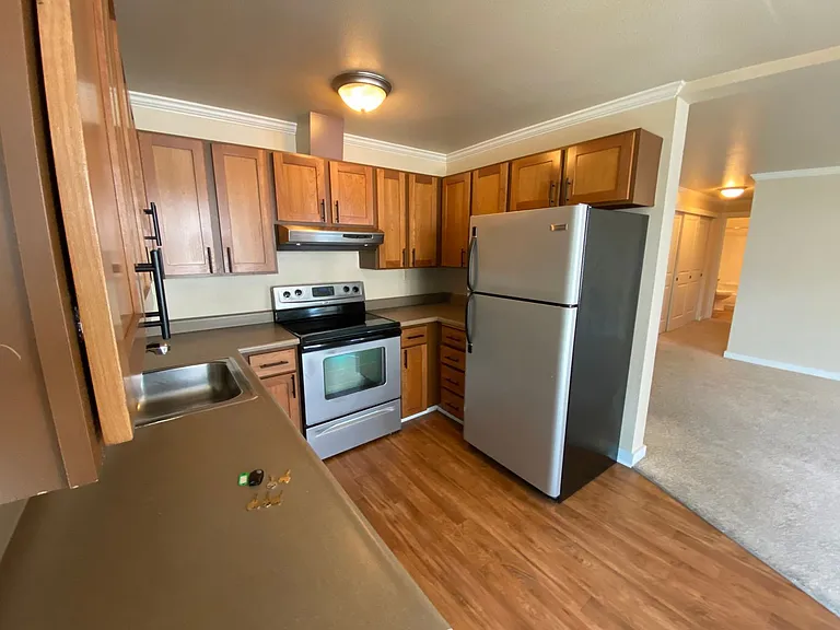 North Green Lake Apartments — Photo 23