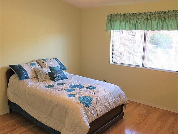 5th image of 2479 Canyon View Dr
