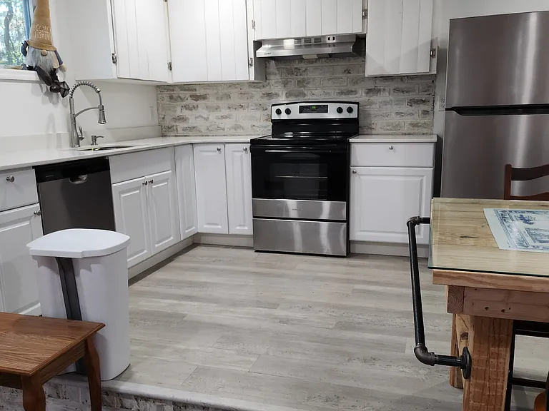 4918 Laroche Ave #A — Photo 16