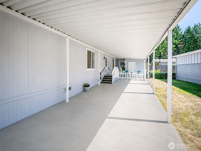 4th image of 2279 Ventura Avenue #58
