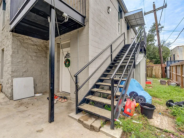 4323 Continental Dr — Photo 22
