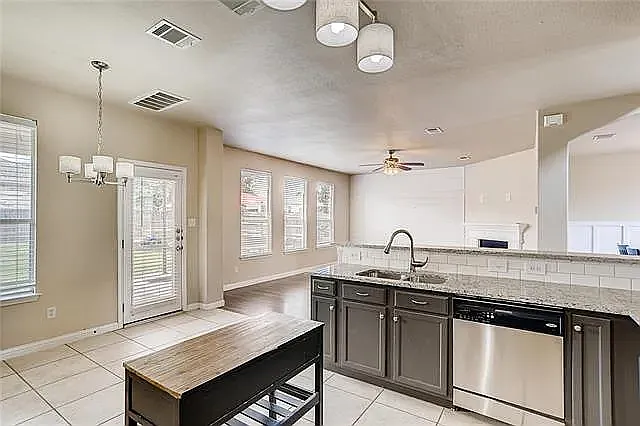 697 Shadow Creek Blvd — Photo 10