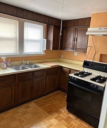 2nd image of 38-40 Lawn Ave
