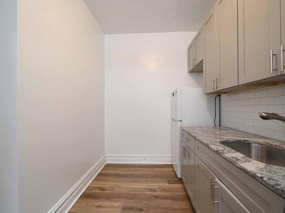 5th image of 8735 Bay Pkwy #303