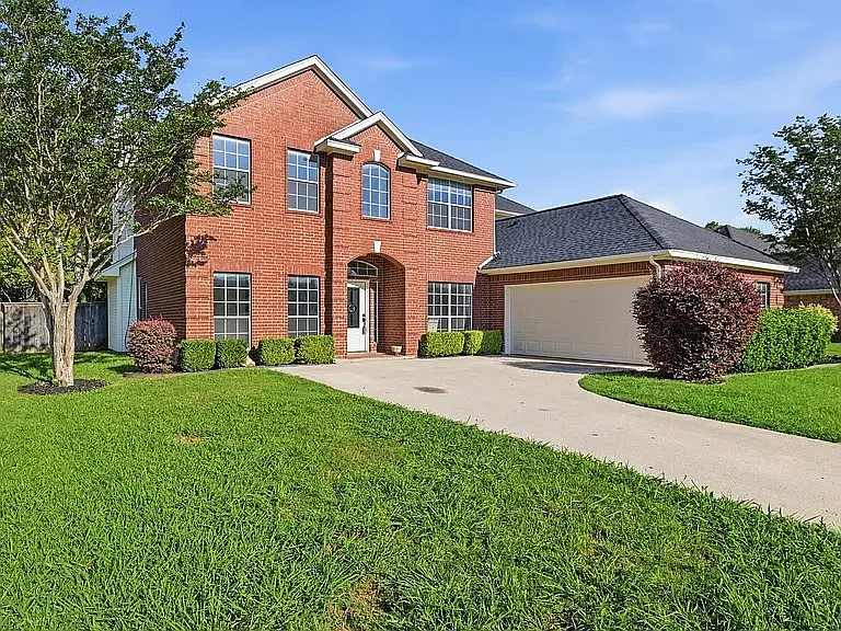 7000 Winthorp Dr — Photo 5