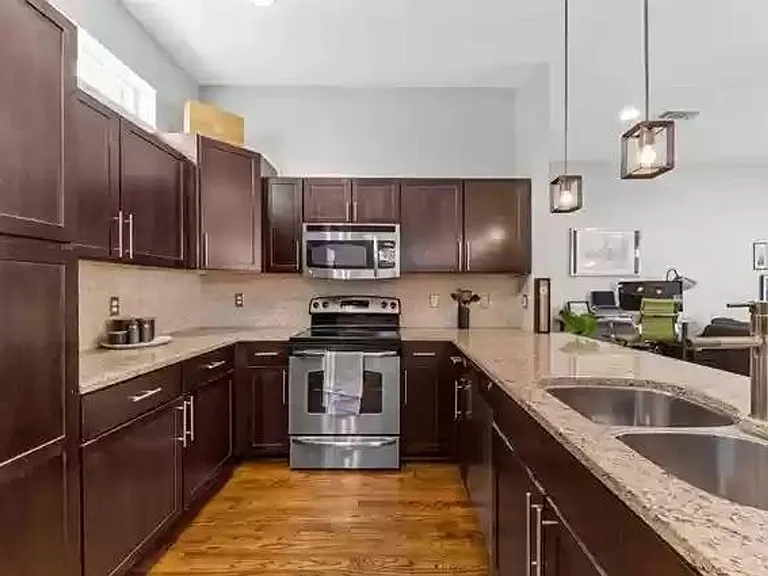 5711 Ross Ave #9 — Photo 6