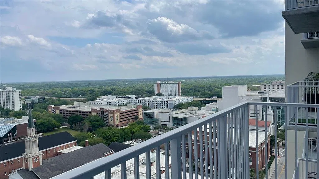 1 bed, 1.0 bath, 730 sqft, $1,800 — Photo 3