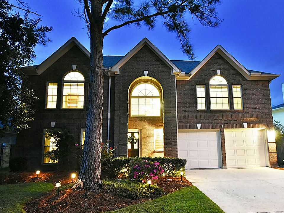 1st image of 18318 Harnett Dr
