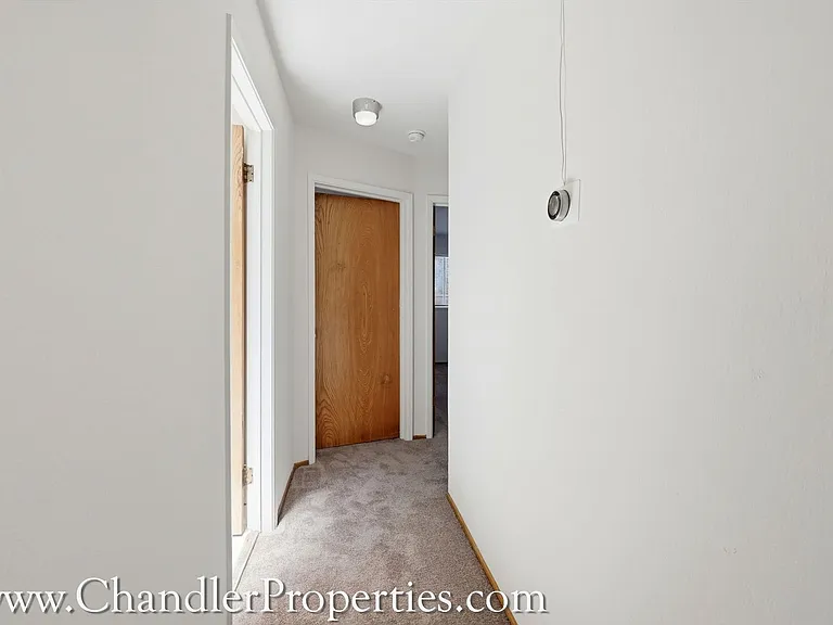 414-416 Warren Drive Apartments — Photo 5