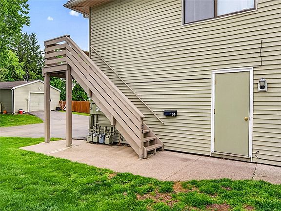 3rd image of 154 Milrace Dr