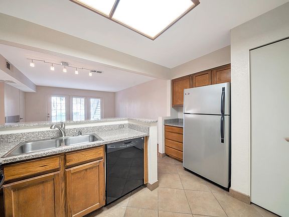 5th image of 4901 S Calle Los Cerros Dr Unit 121