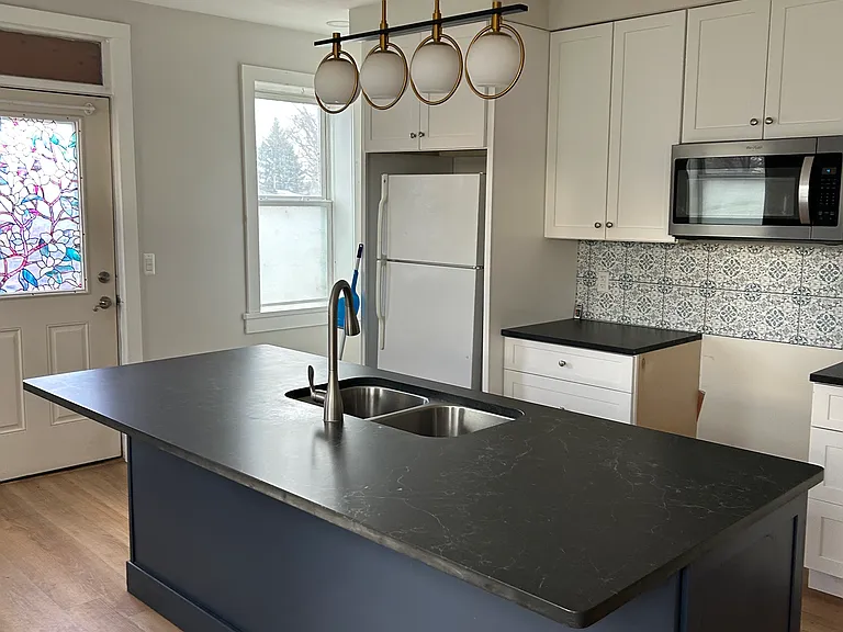 255 Center Bay — Photo 17