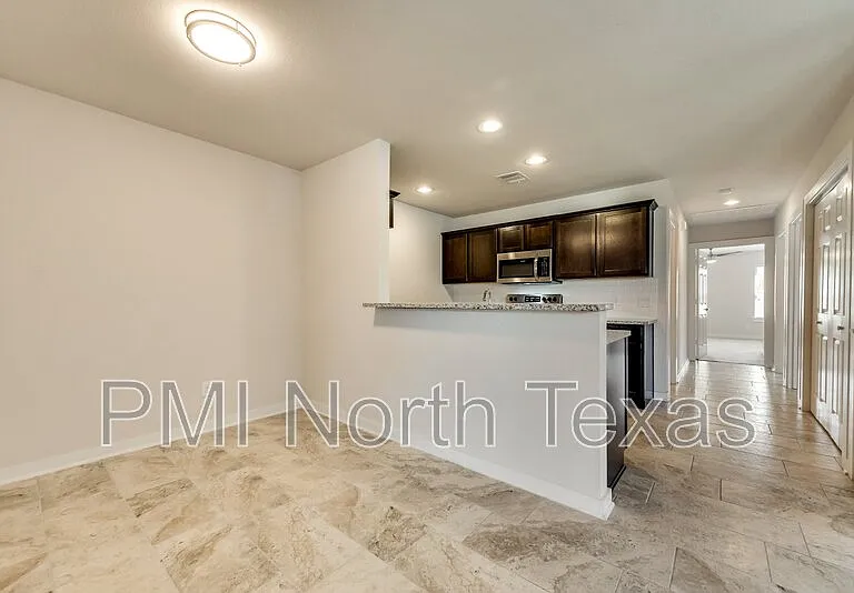 616 N 6th St — Photo 6