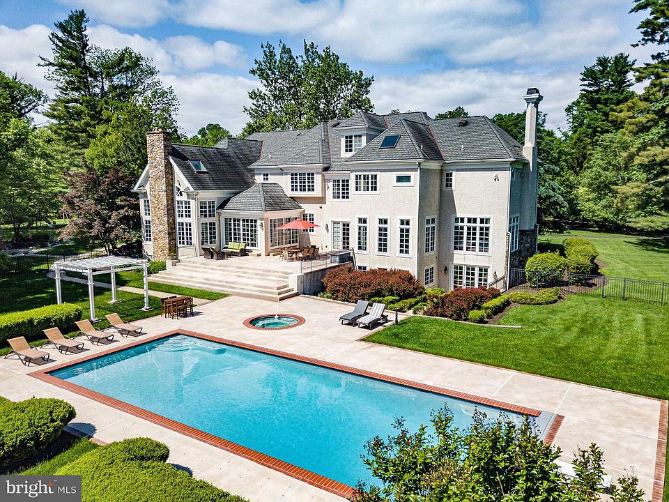 1st image of 1049 McKean Rd