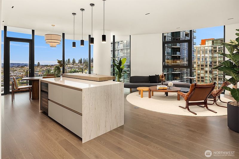 4th image of 838 Avenue Square NE #1503