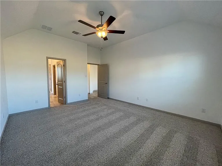 917 Hollyhock Dr — Photo 29