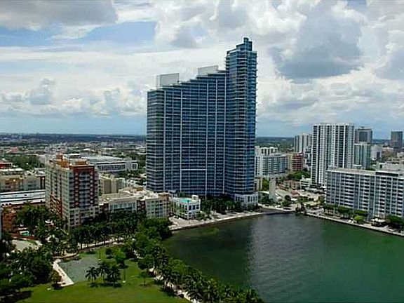 4th image of 2020 N Bayshore Dr APT 2407