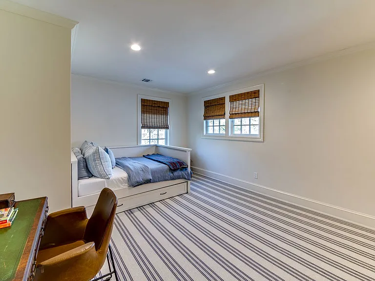 189 Lumber Ln — Photo 24