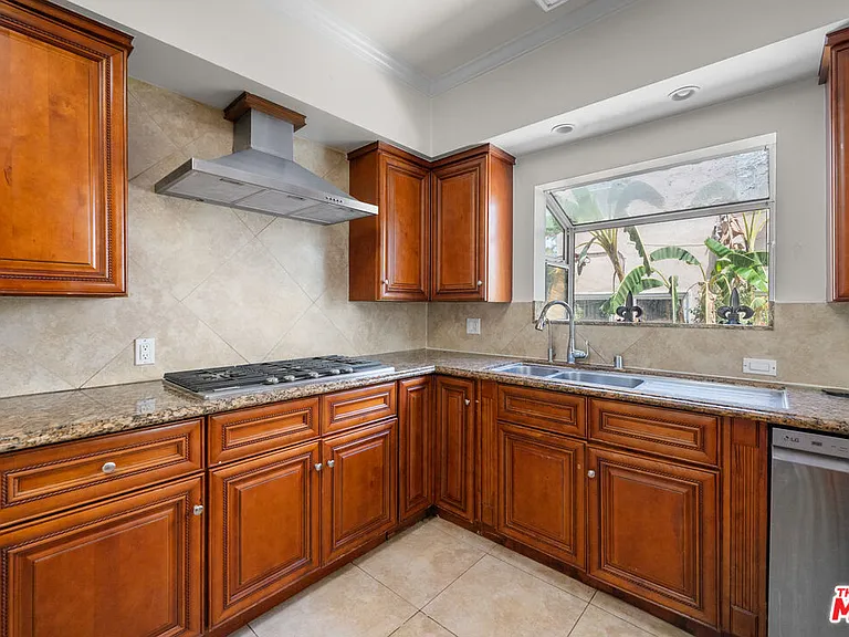 1231 S Saint Andrews Pl — Photo 14