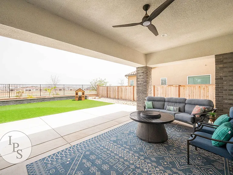 4299 Vineyard Dr — Photo 42