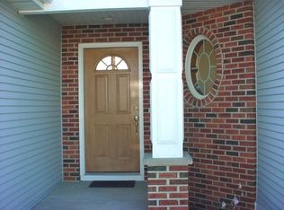 805 Charles Ct, Oregon, WI 53575