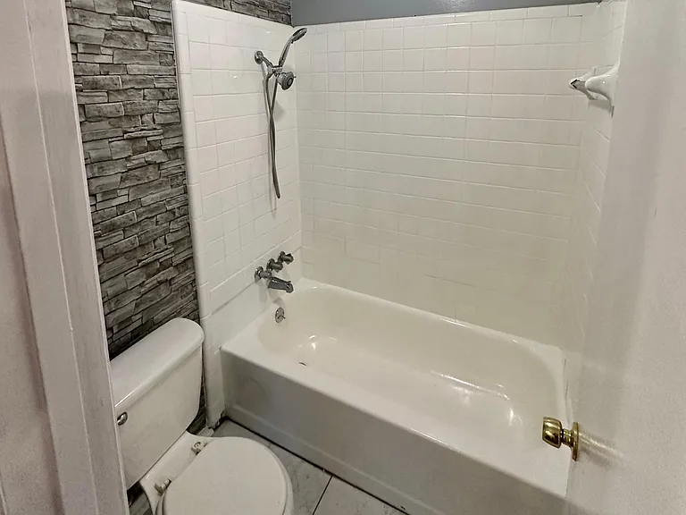 847 Pine Knoll Ct — Photo 2