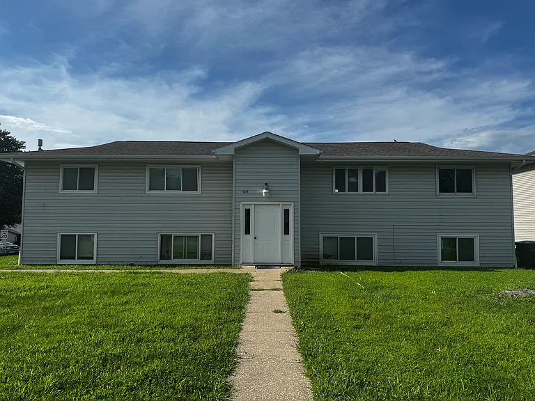 1014 Kings Rd #B — Photo 2