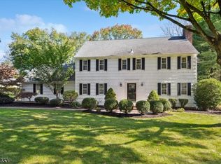 1383 Chapel Hill Rd, Mountainside, NJ 07092