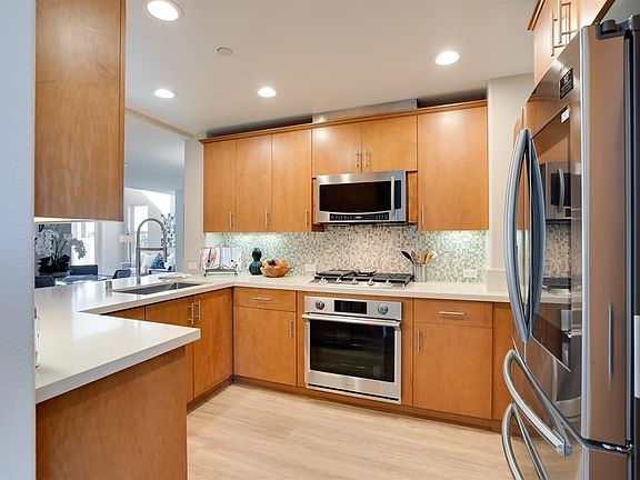 2nd image of 3275 Fifth Ave APT 502