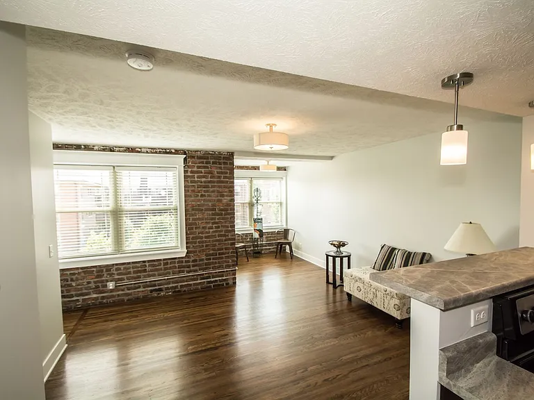 628 Park Ave — Photo 70