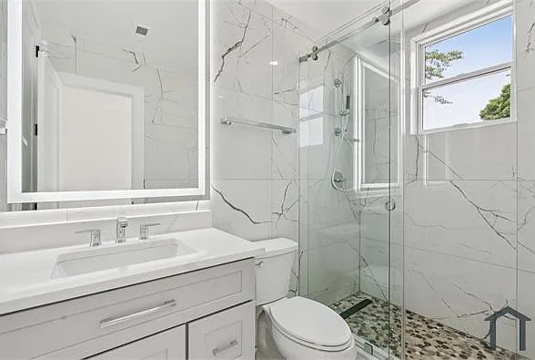636 Edgewood St NE #B — Photo 9